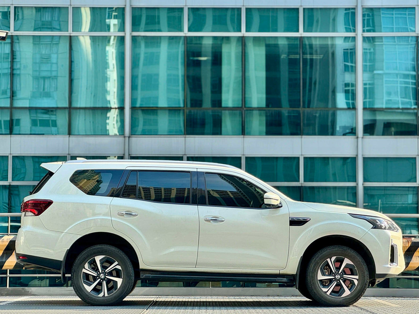 2022 Nissan Terra VL 4x4 2.5, Automatic, Diesel