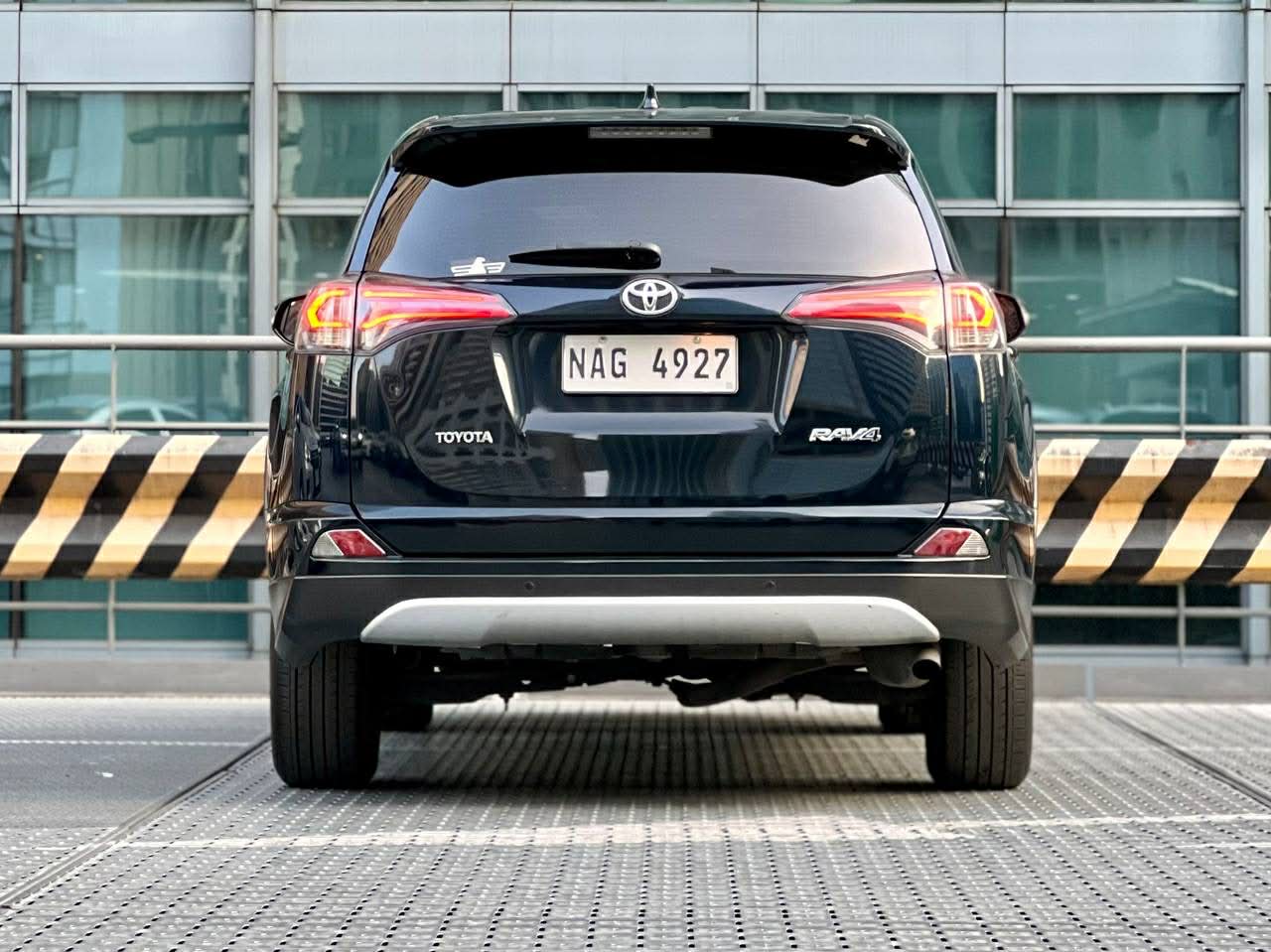 2017 Toyota Rav 4 Active 4x2, Automatic, Gas