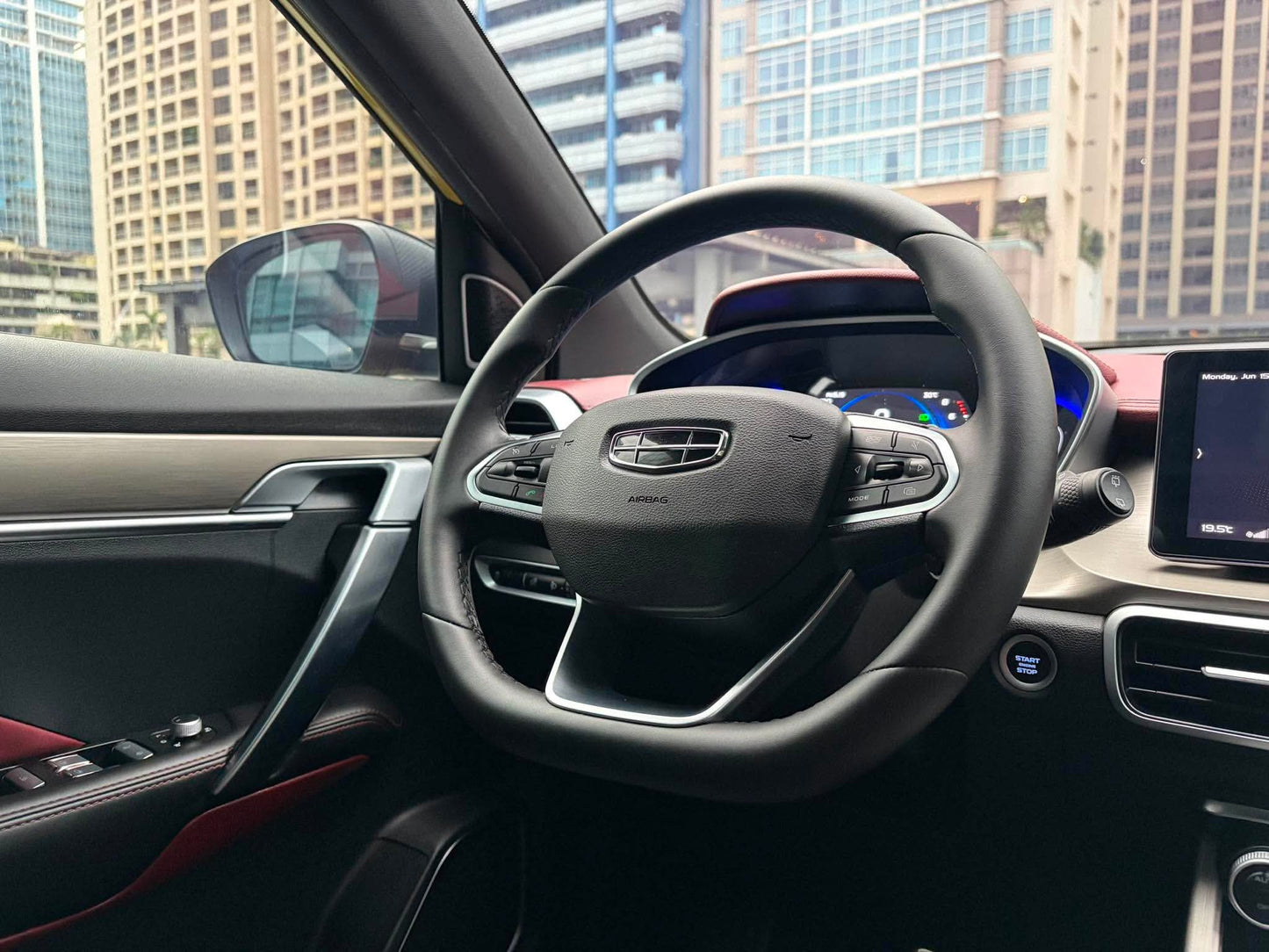 2023 Geely Coolray Sport SE 1.5 
Gas Automatic