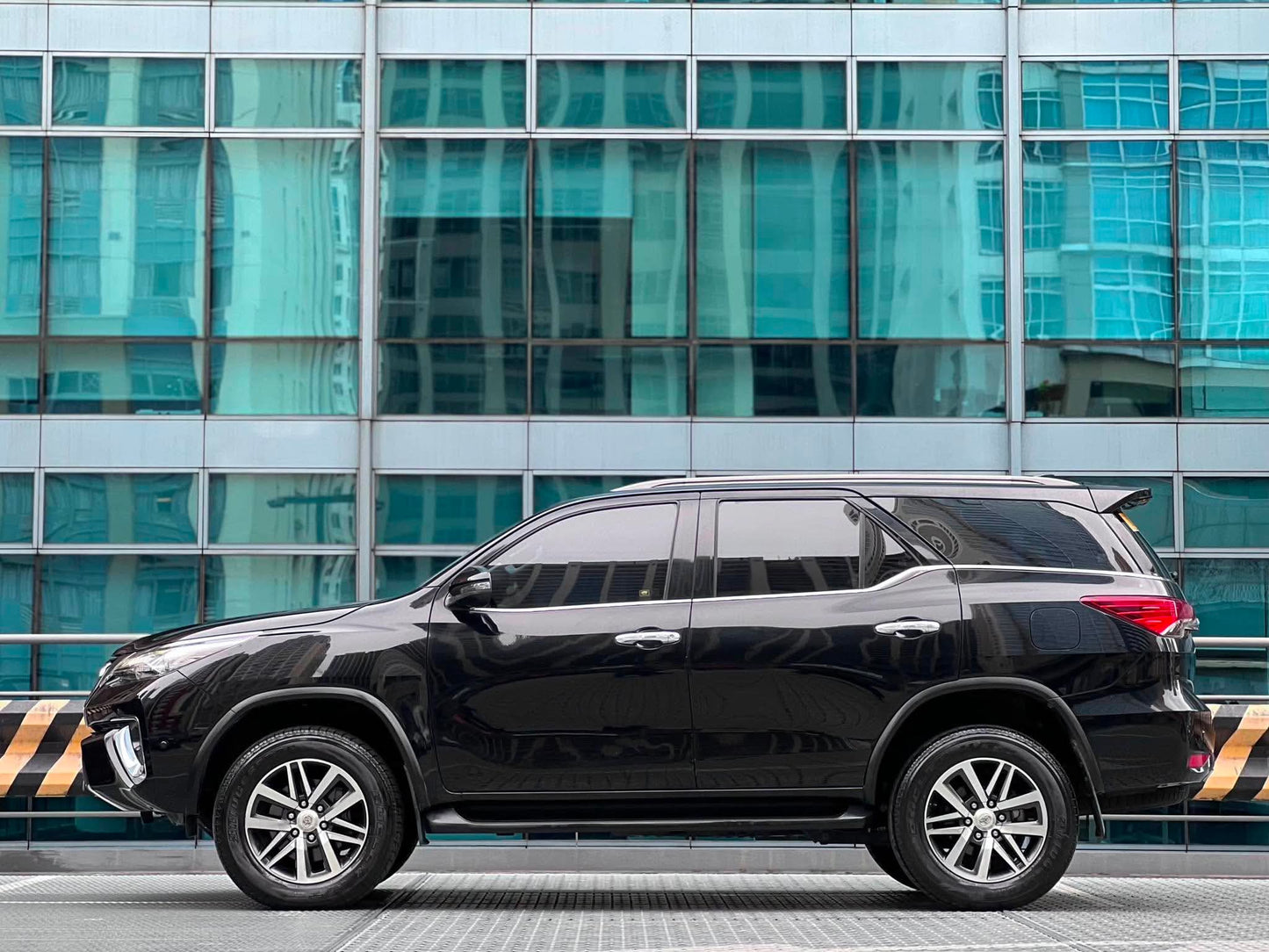 2020 Toyota Fortuner 2.4 V 4x2, Automatic, Diesel