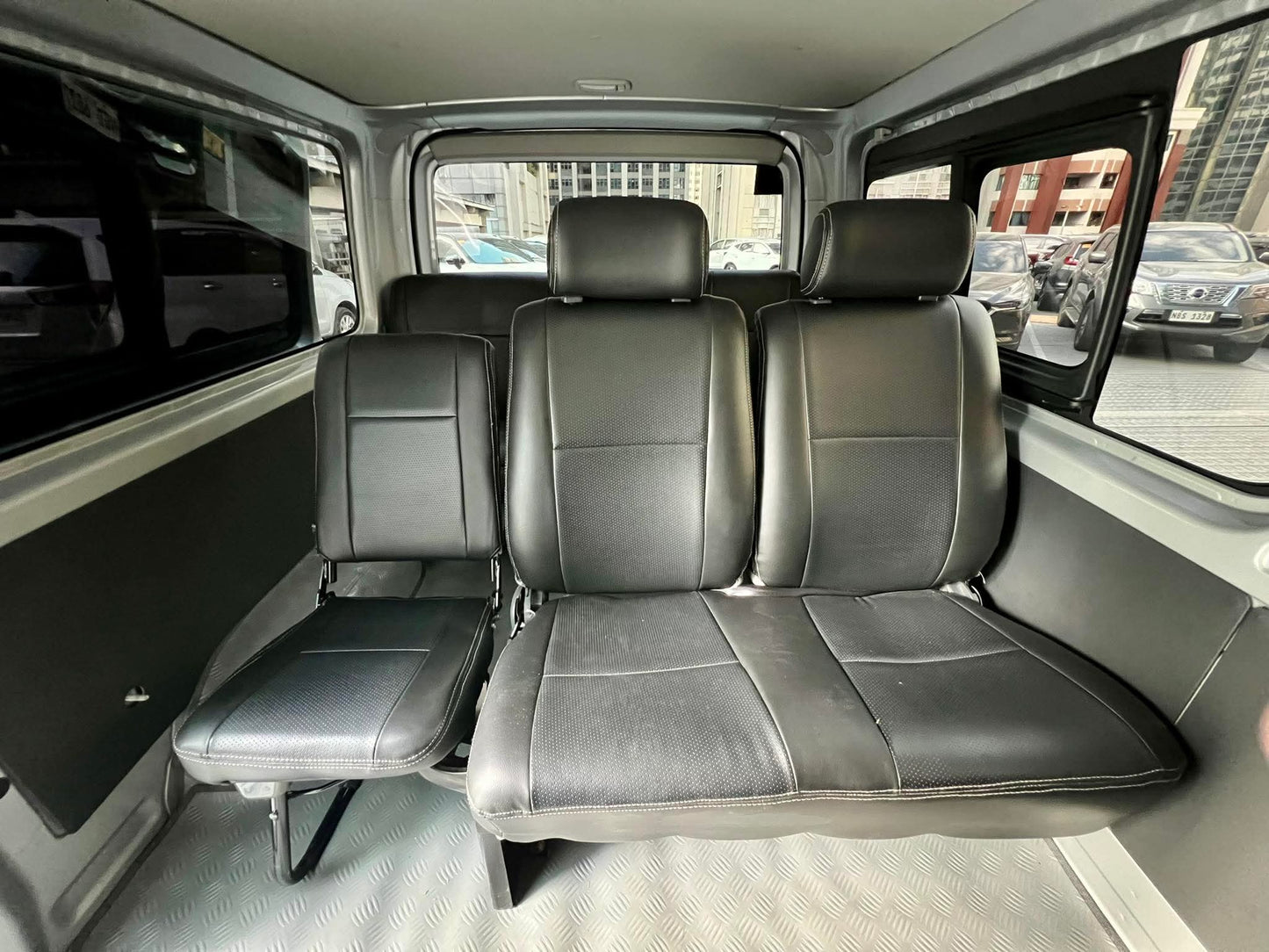 2025 Toyota HiAce Commuter 3.0, Manual, Diesel