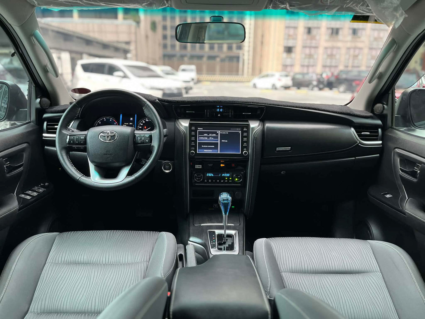 2023 Toyota Fortuner 2.4 V, Automatic, Diesel