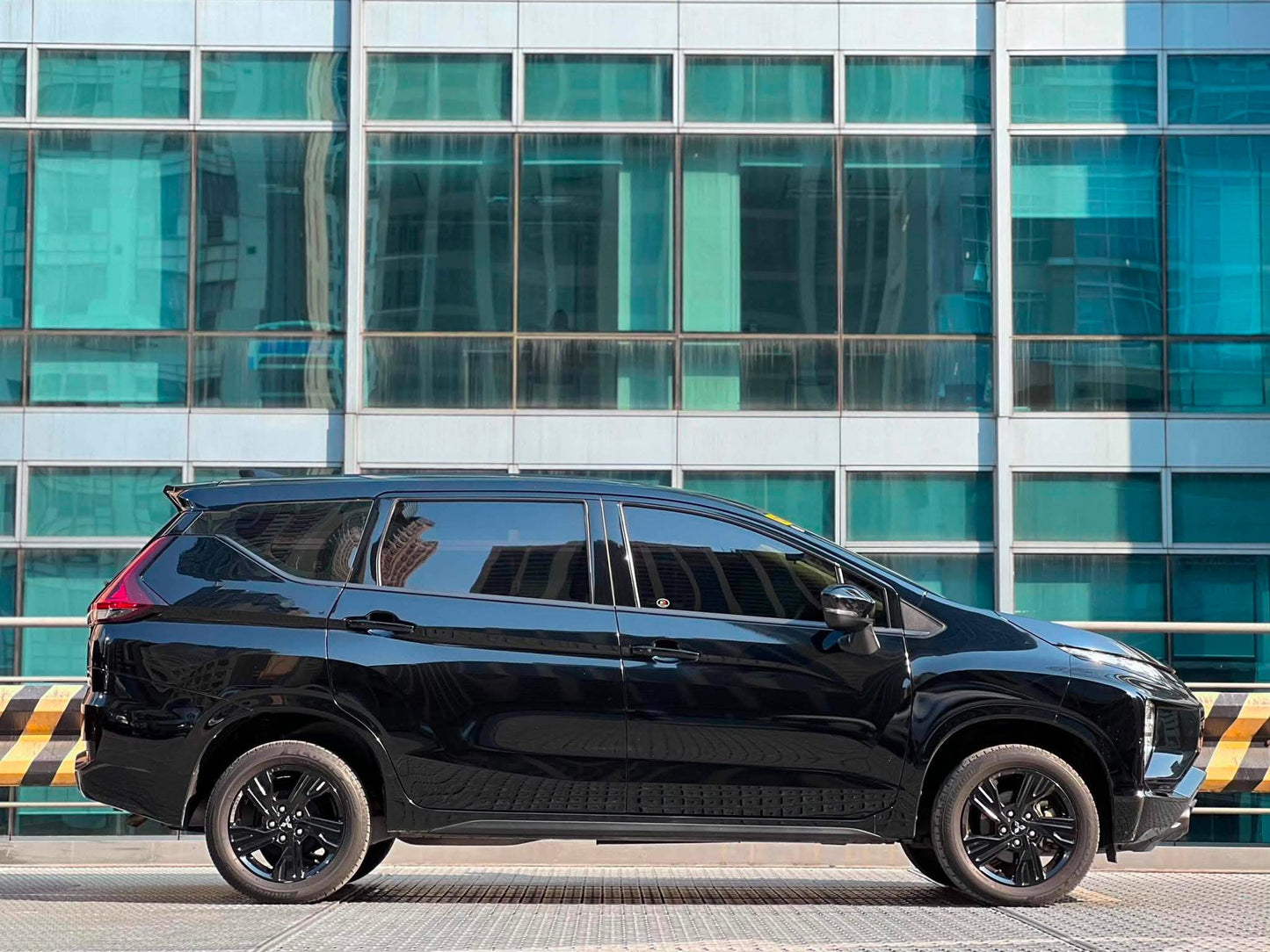2022 Mitsubishi Xpander GLS Black Series  1.5, Automatic, Gas