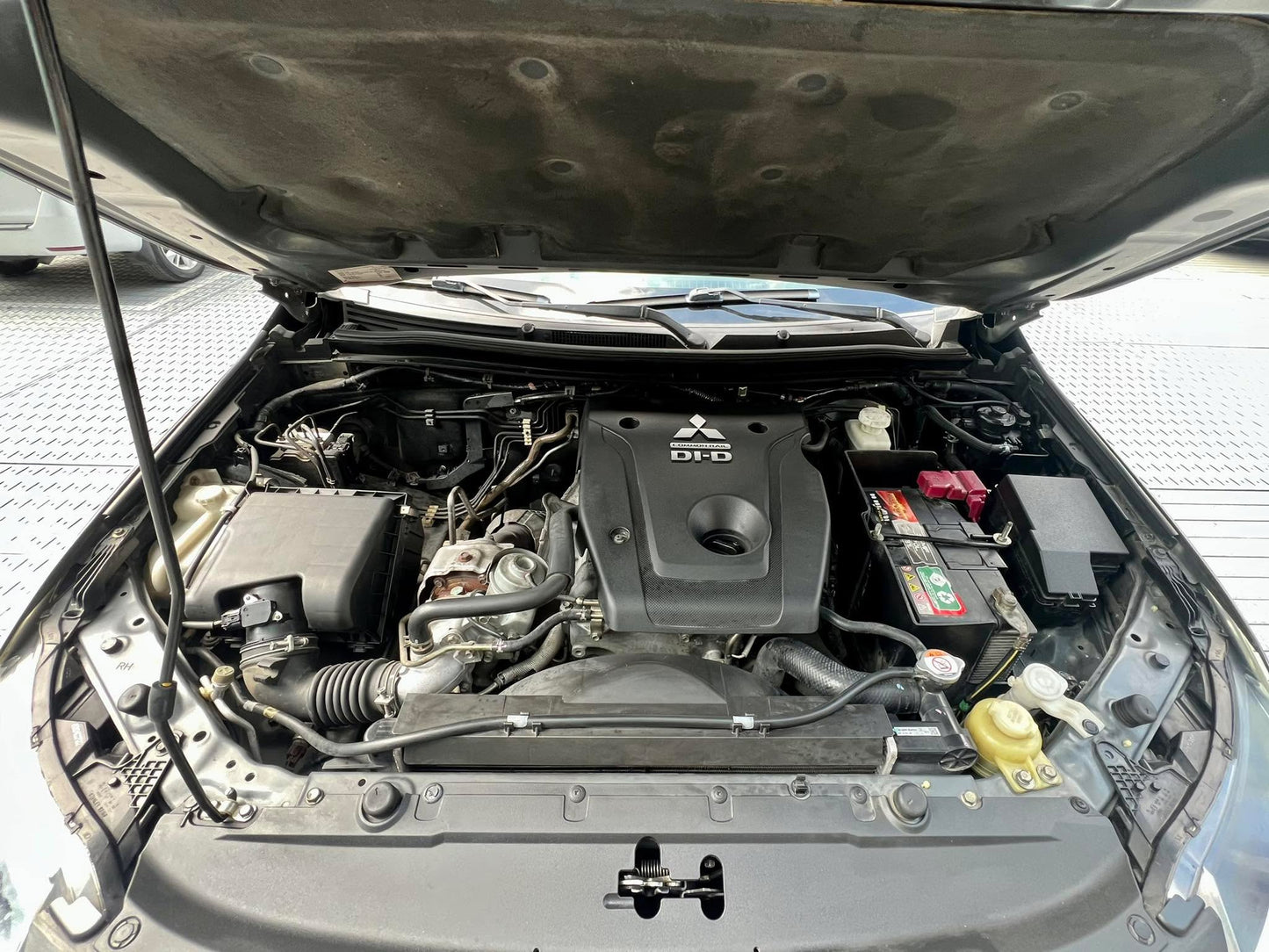 2018 Mitsubishi Montero GLS Sport 2.5, Automatic, Diesel