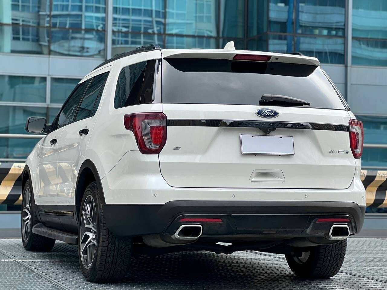 2016 Ford Explorer Sport 4x4 3.5 V6, Automatic, Gas