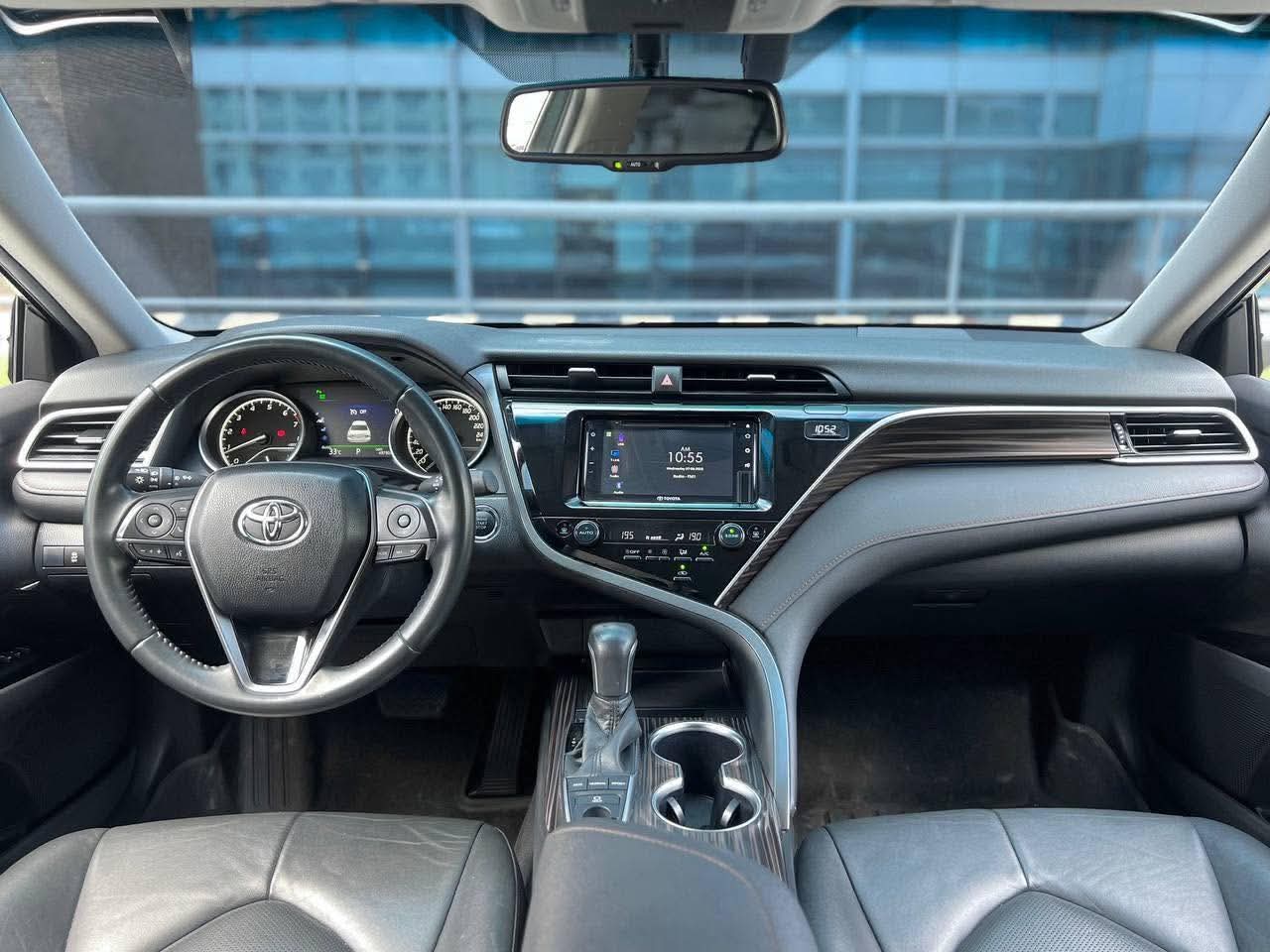 2019 Toyota Camry 2.5 V, Automatic, Gas