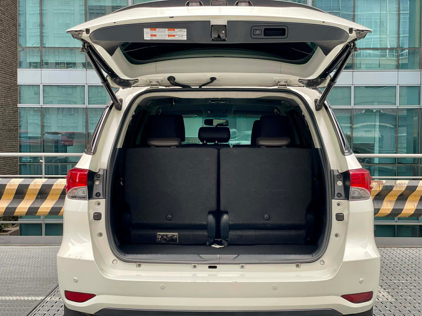 2018 Toyota Fortuner 2.4 V, Automatic, Diesel