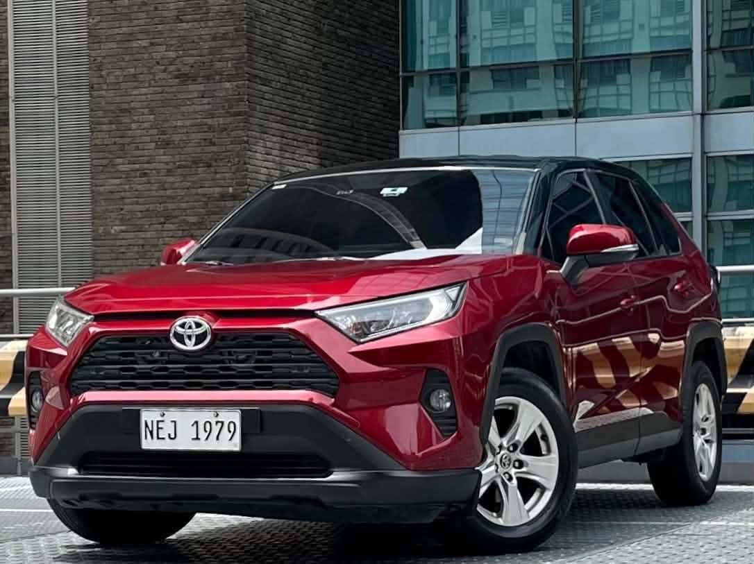 2019 Toyota RAV4 XLE 4x2 2.5,  Automatic, Gas