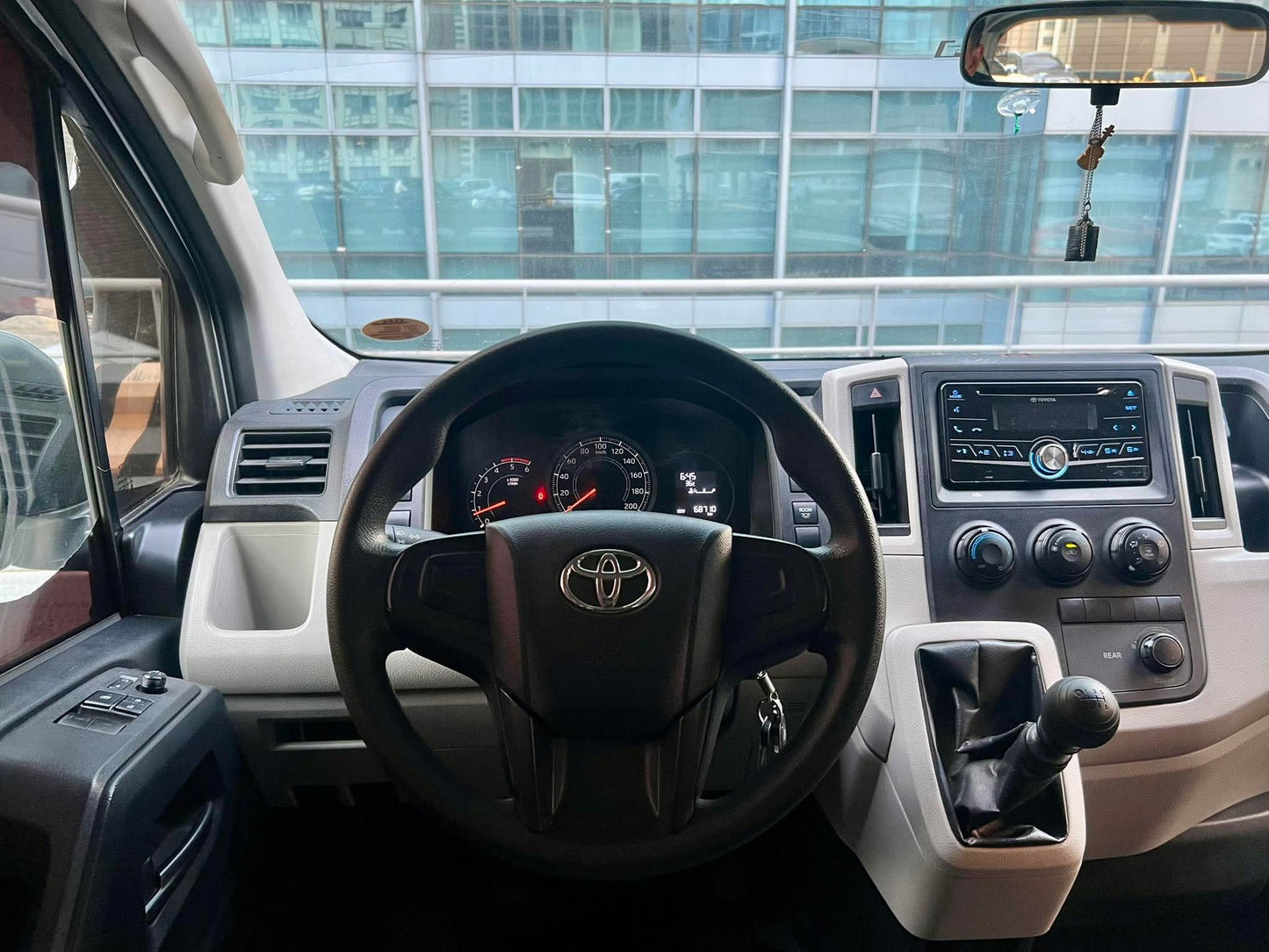 2019 Toyota Commuter Deluxe, Manual, Diesel
