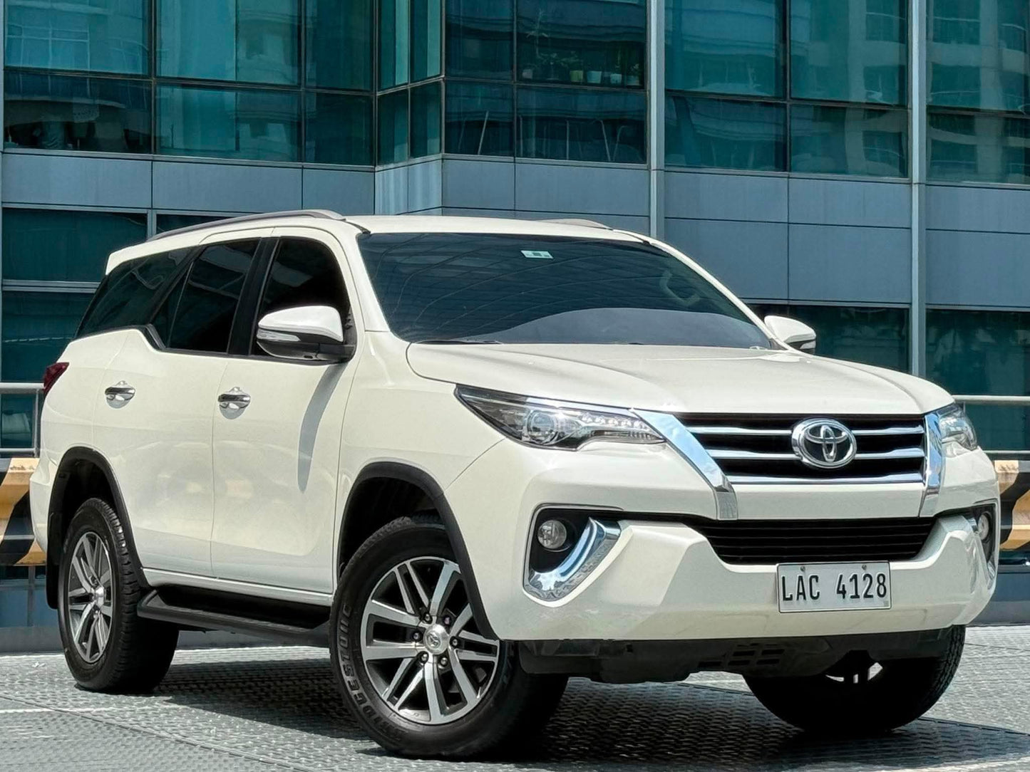 2017 Toyota Fortuner 2.4 V 4X2, Automatic, Diesel