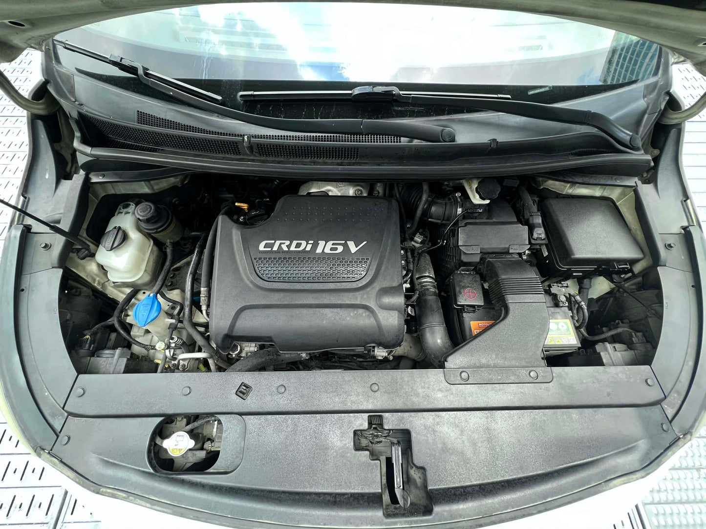 2015 Kia Grand Carnival EX 2.2 CRDI, Automatic, Diesel