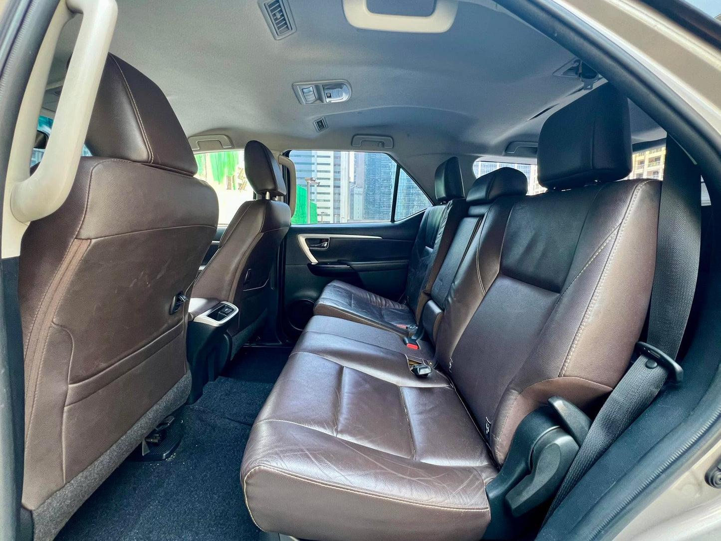 2017 Toyota Fortuner V 4x2 2.4, Automatic, Diesel