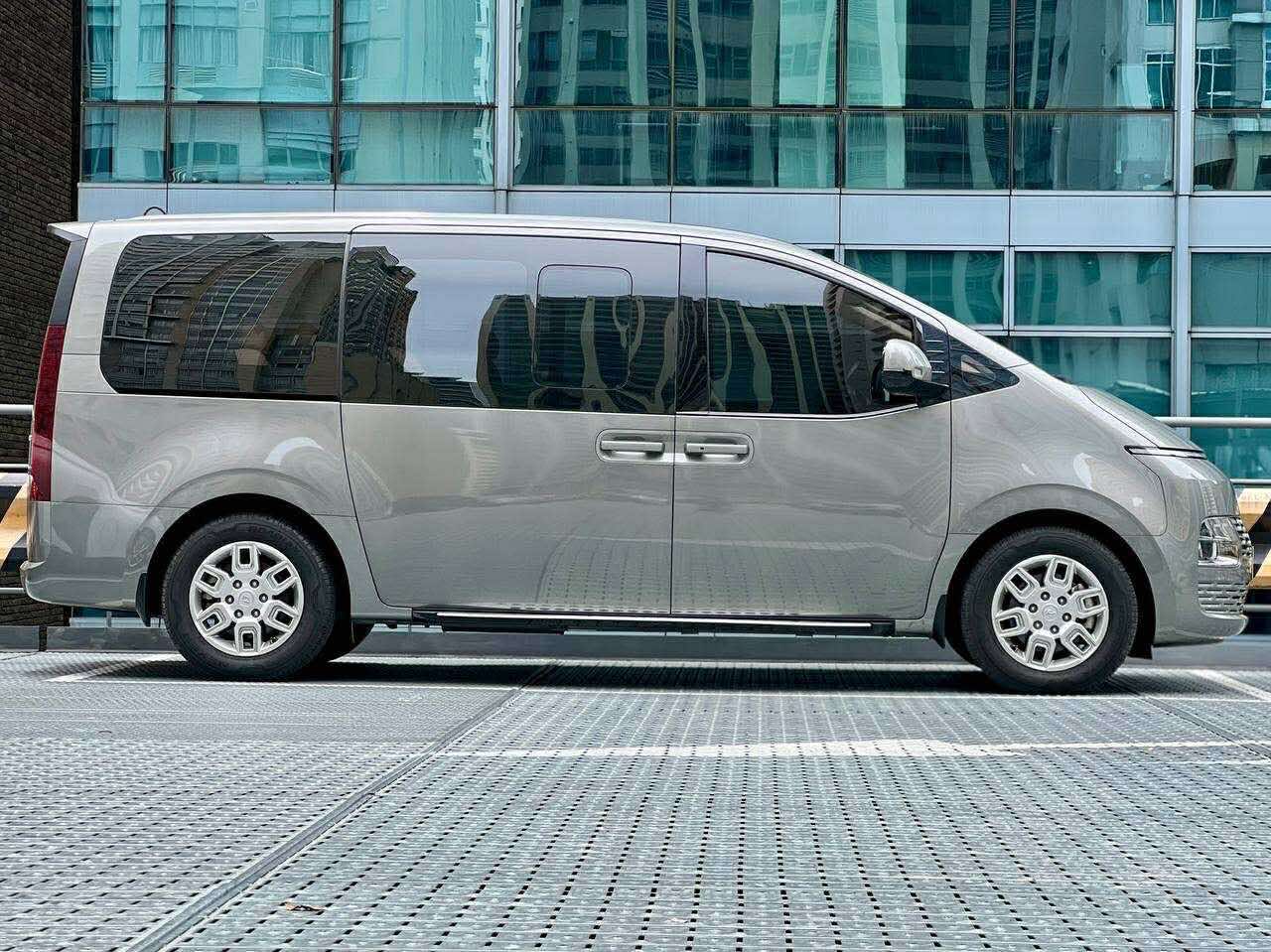 2023 Hyundai Staria 2.2 GLS, Automatic, Diesel