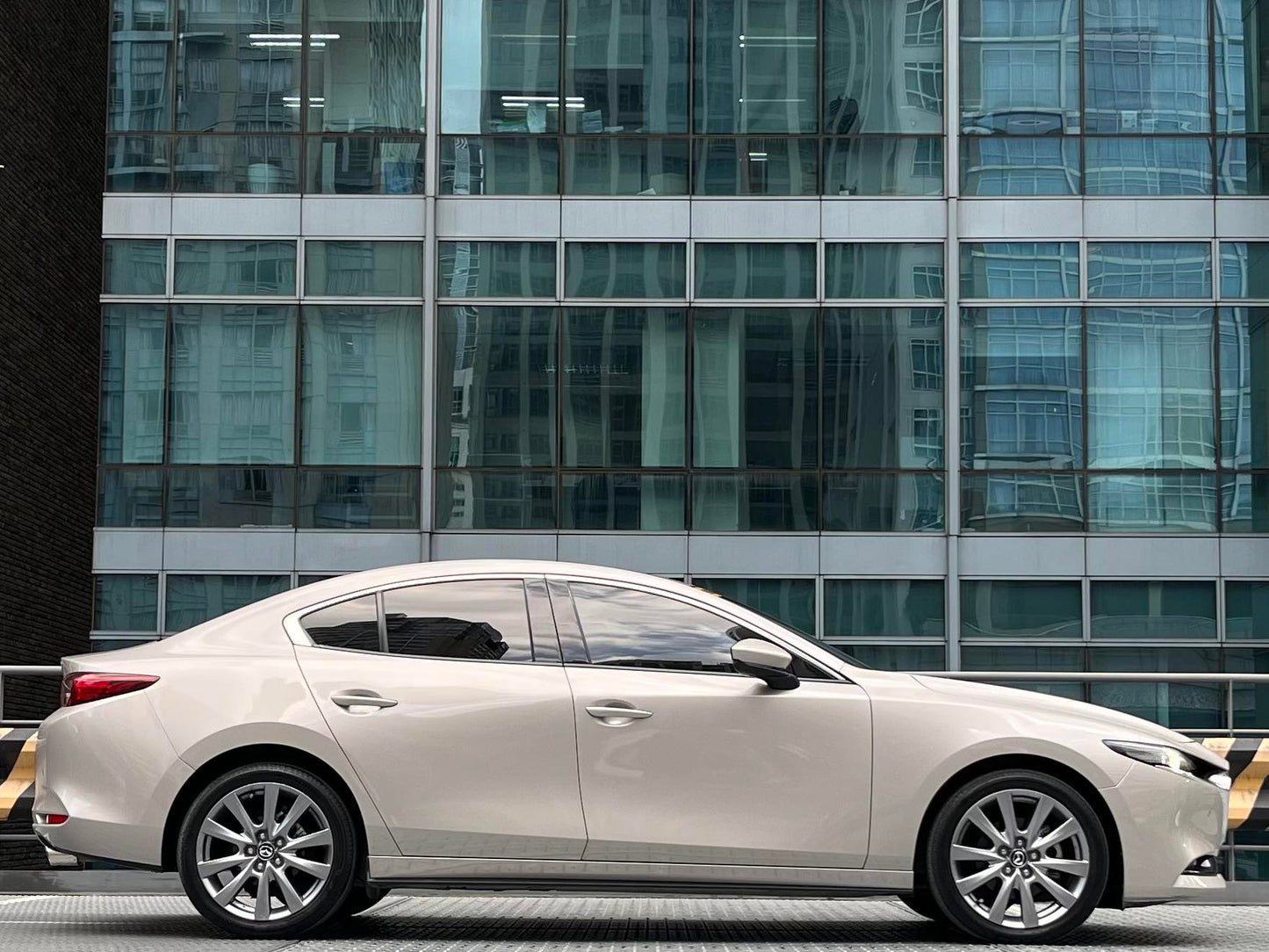 2024 Mazda 3 2.0L, Automatic, Gas                                   Hybrid