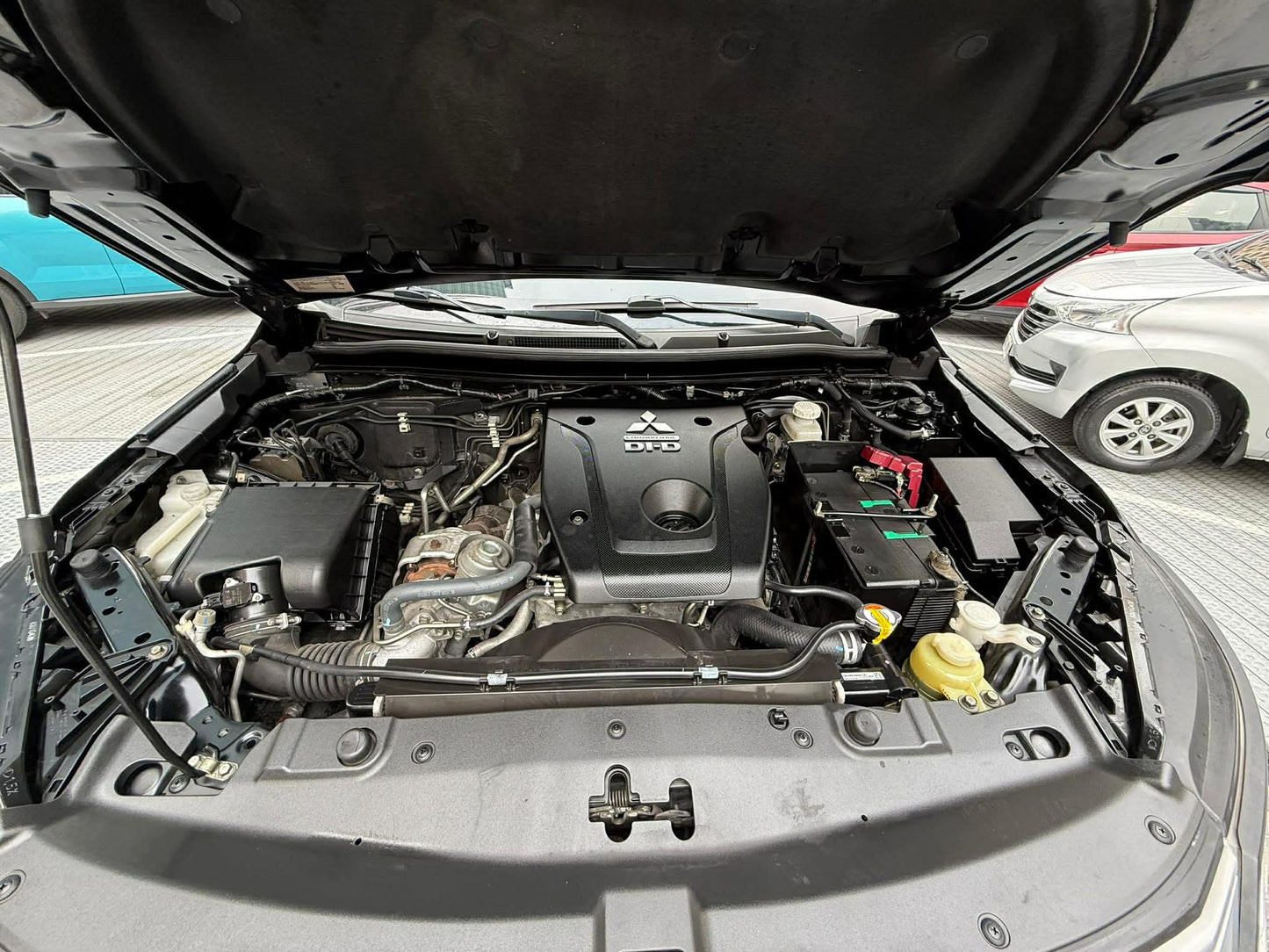 2023 Mitsubishi Montero 2.4 Sport GLS, Automatic, Diesel