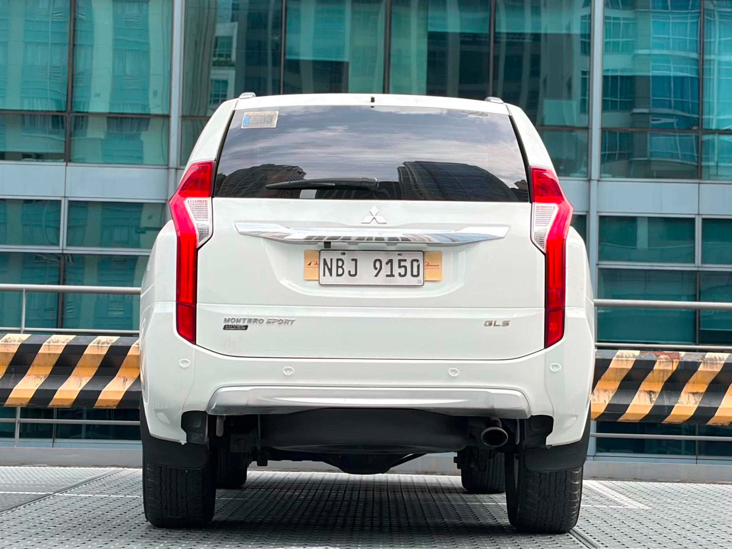 2017 Mitsubishi Montero GLS, Automatic, Diesel