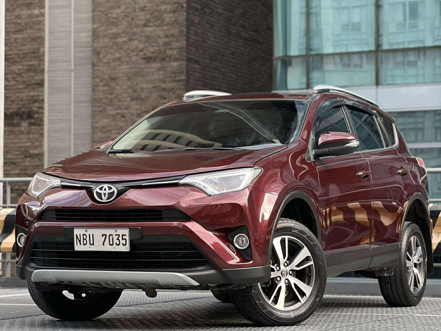 2017 Toyota Rav4 Active 4x2, Automatic, Gas