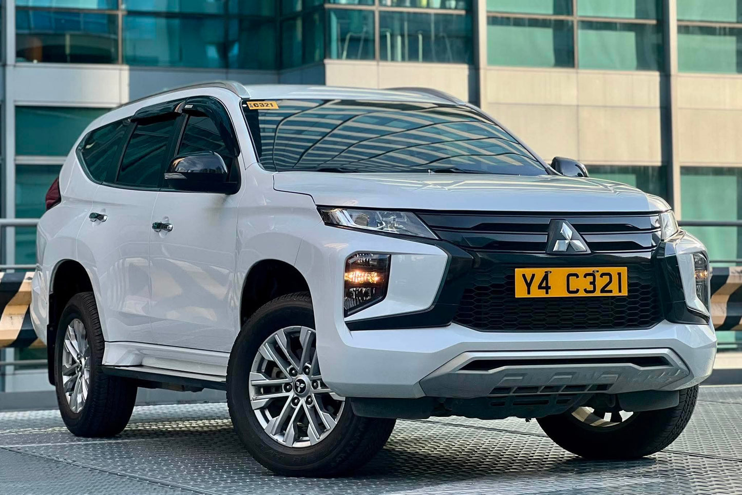2023 Mitsubishi Montero GLX, Manual, Diesel
