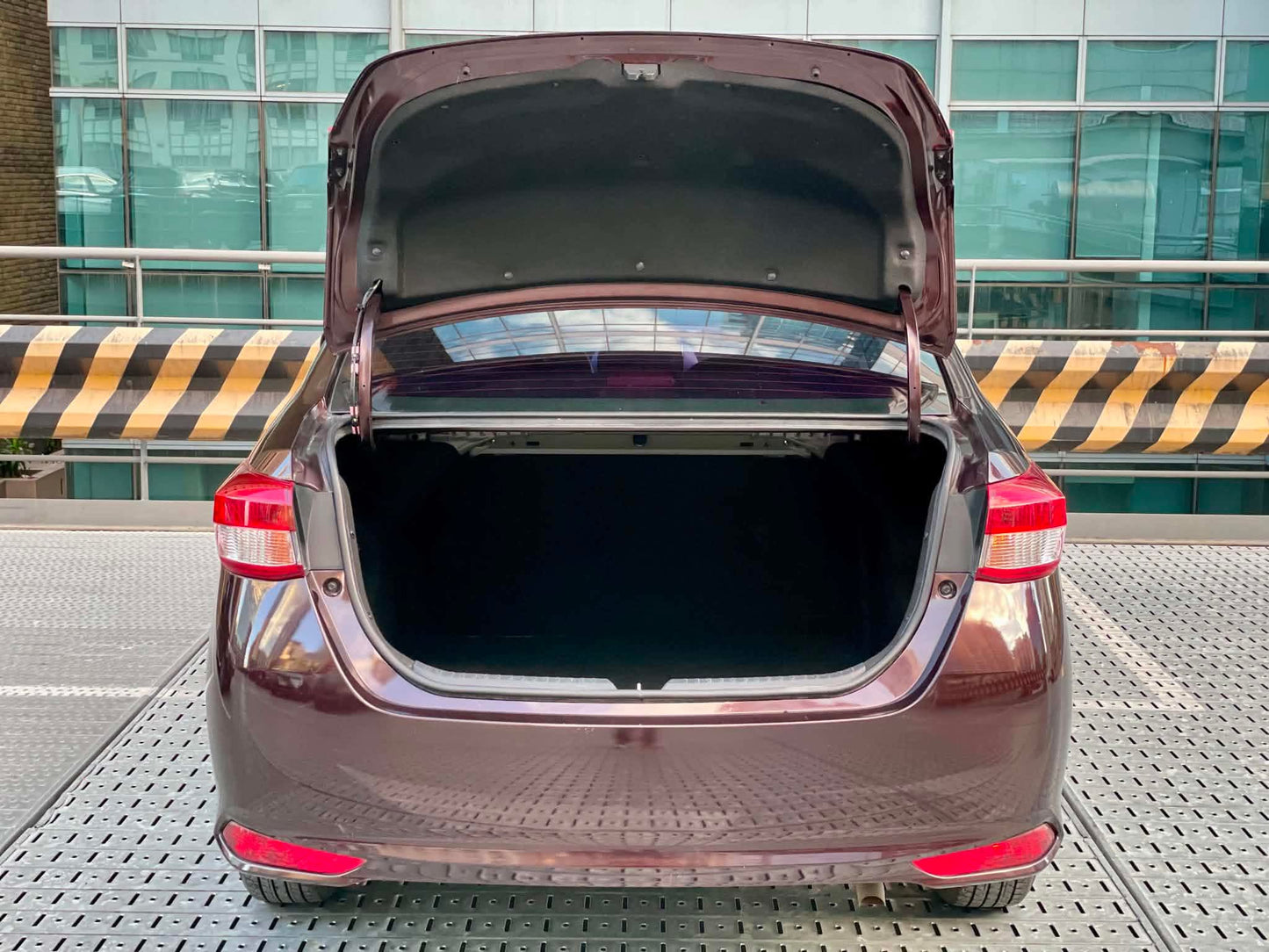 2022 Toyota Vios XLE CVT, Automatic, Gas