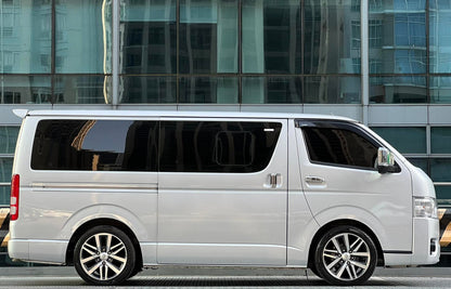 2025 Toyota HiAce Commuter 3.0, Manual, Diesel