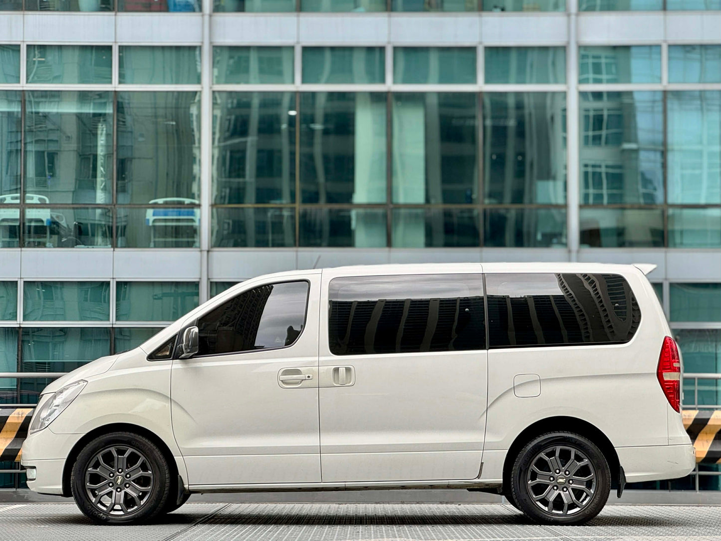 2012 Hyundai Grand Starex 2.5, Automatic, Diesel