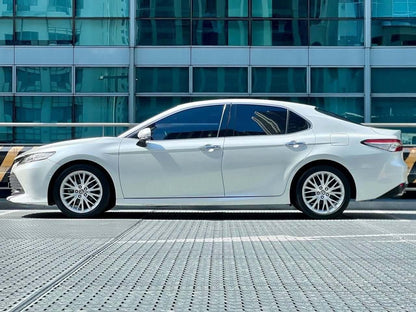 2020 Toyota Camry 2.5 V, Automatic, Gas