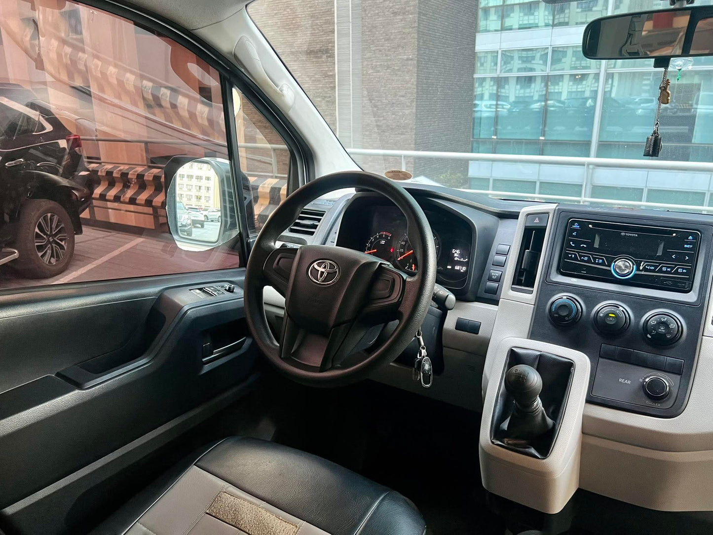 2019 Toyota Commuter Deluxe, Manual, Diesel