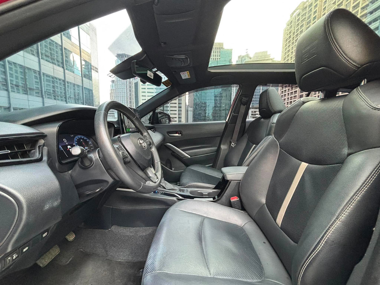 2024 Toyota Corolla Cross GRS Hybrid, Automatic, Gas