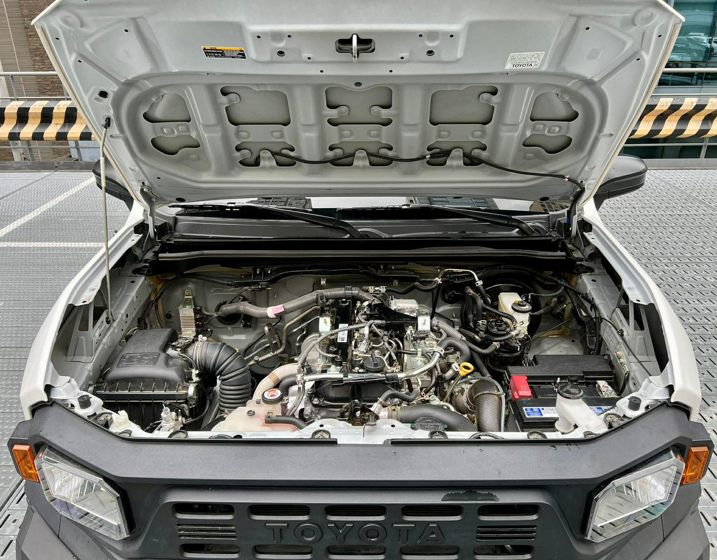 2026 Toyota Tamarraw FX Dual A/C Utility Van, Manual, Diesel