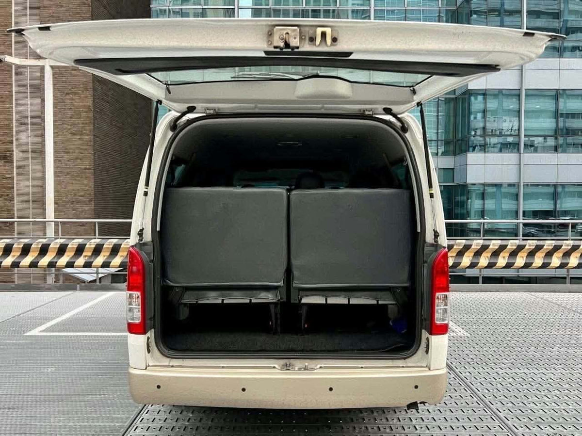 2018 Toyota Hiace Super Grandia 3.0, Automatic, Gas