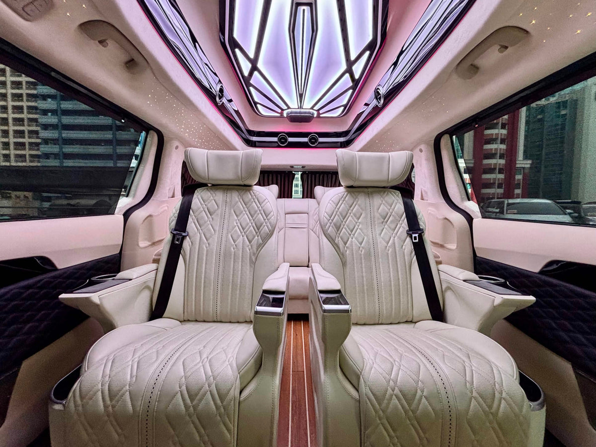 2023 Kia Carnival Limousine VIP 3.5, Automatic, Gas