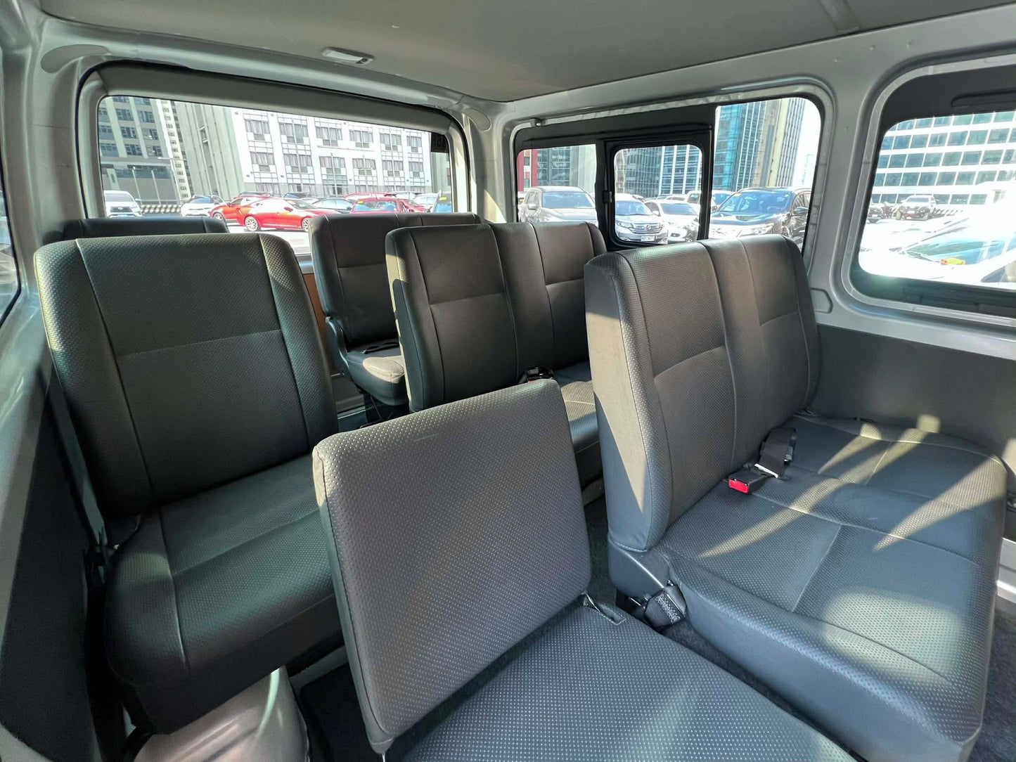 2021 Toyota HiAce Commuter 3.0, Manual, Diesel