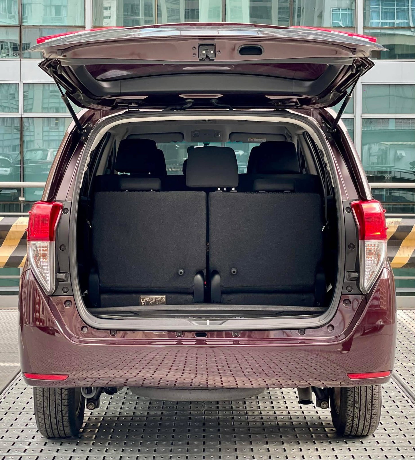 2020 Toyota Innova 2.8 E, Automatic, Diesel