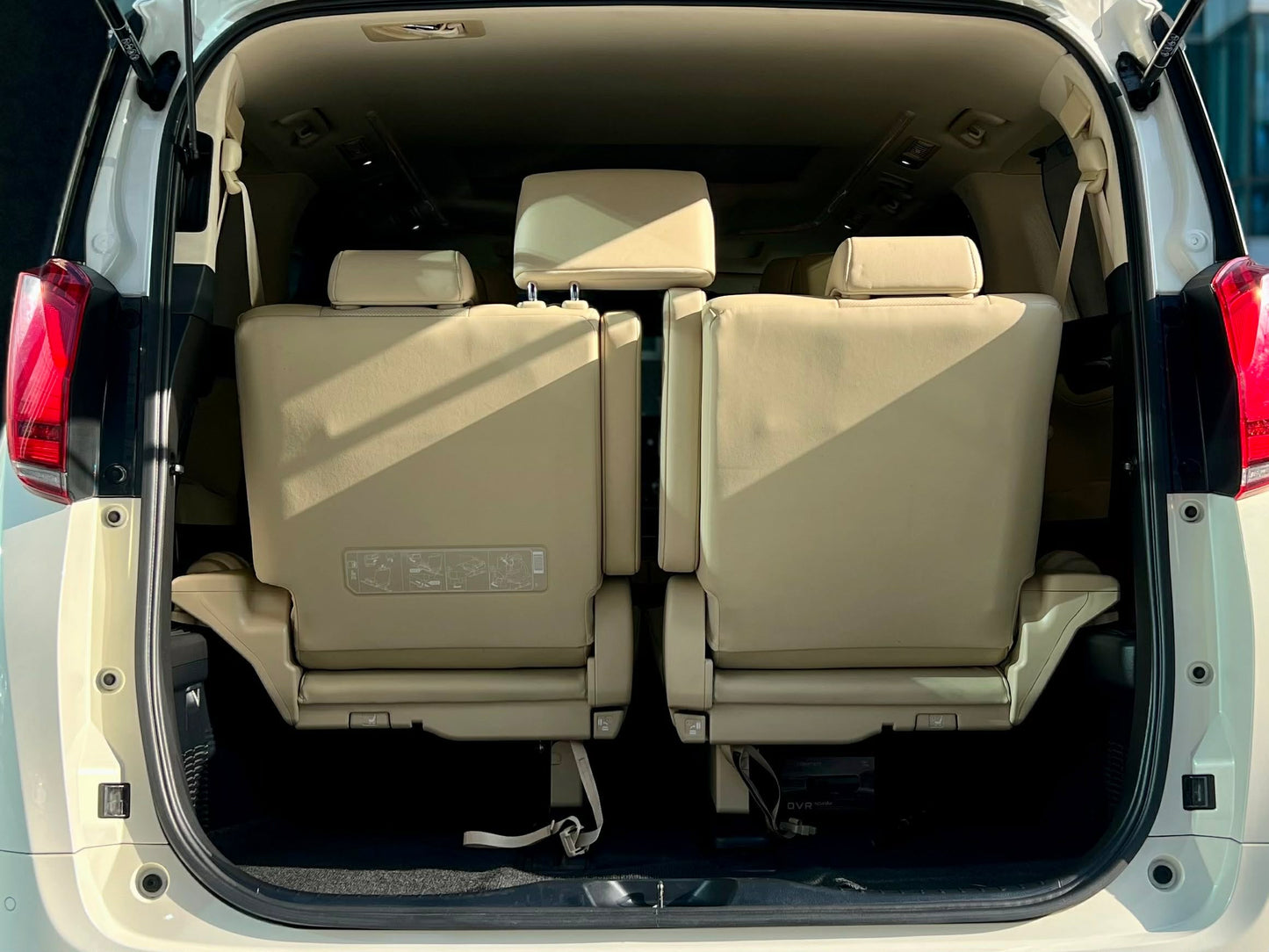 2020 Toyota Alphard 3.5, Automatic, Gas