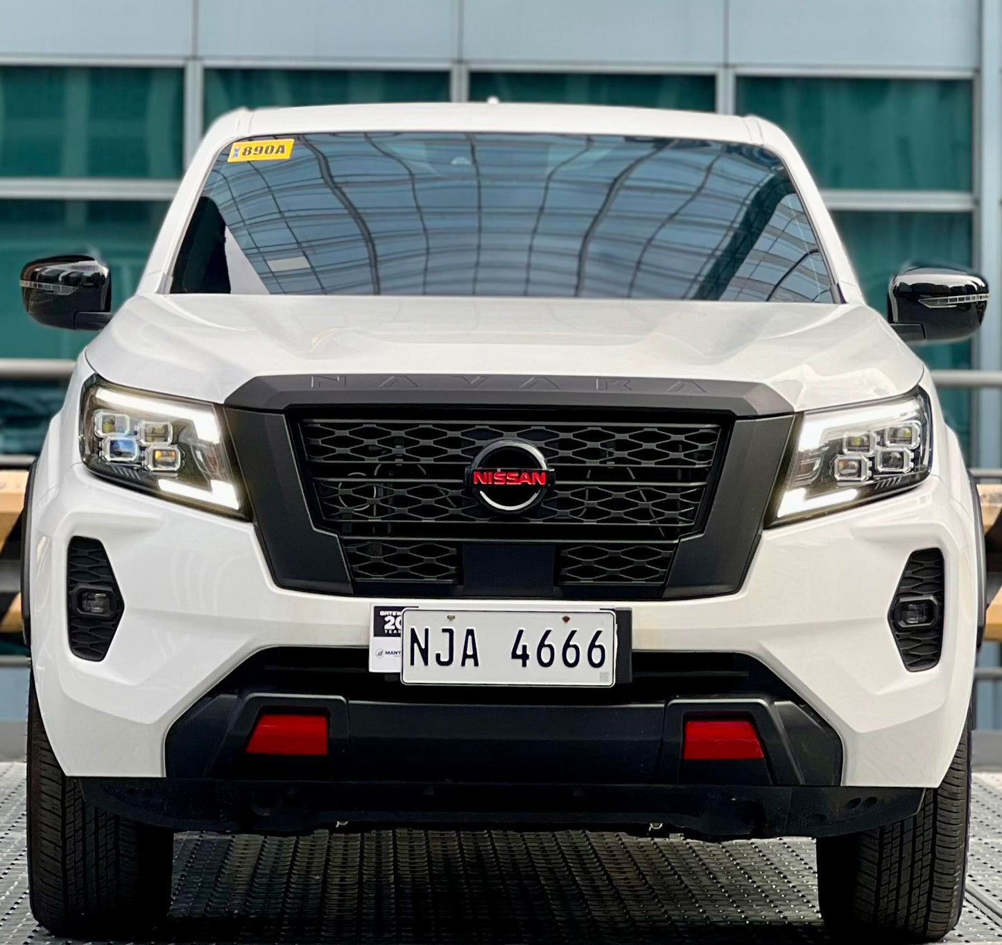 2025 Nissan Navara 2.5 VE Calibre 4xPro look, Automatic, Diesel