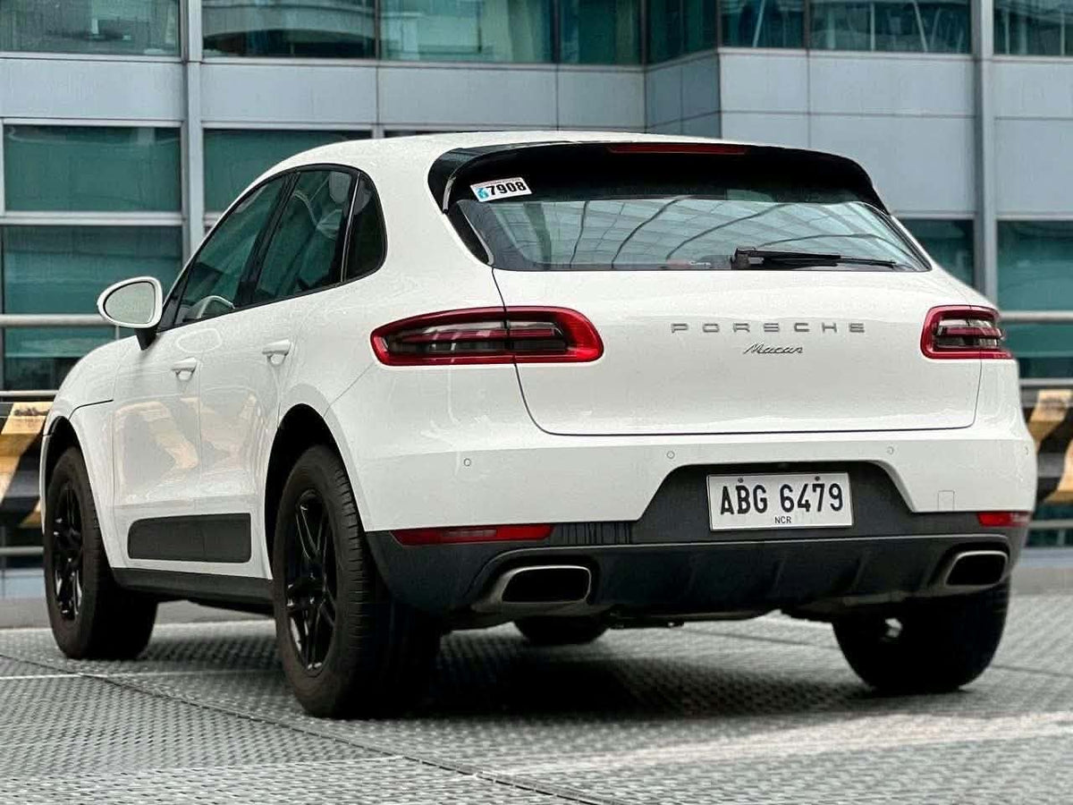 2015 Porsche Macan 2.0 Turbocharged AWD, Automatic, Gas