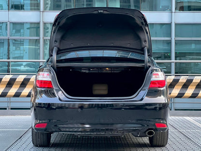 2018 Toyota Camry 2.5 V, Automatic, Gas