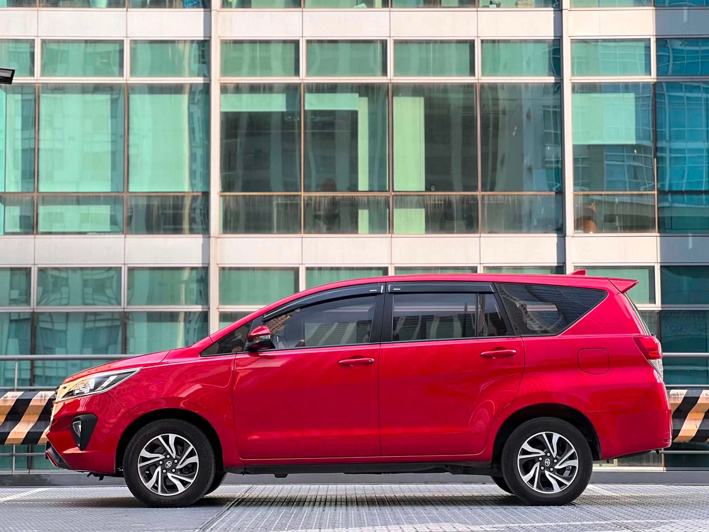 2022 Toyota Innova 2.8 E, Automatic, Diesel
