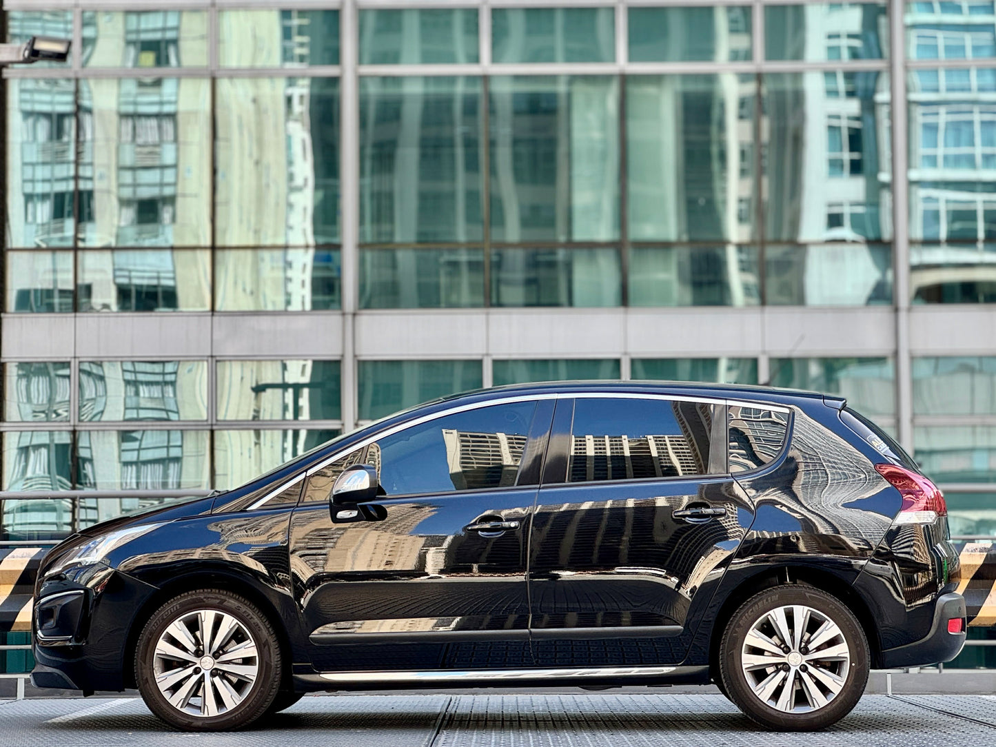 2017 Peugeot 3008 2.0, Automatic, Gas