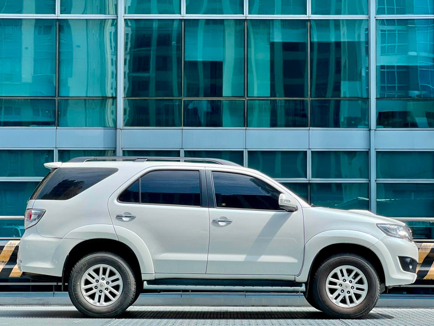 2014 Toyota Fortuner V 4x2 2.5, Automatic, Diesel