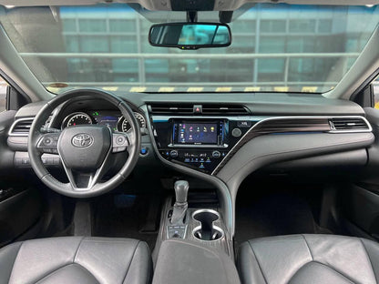 2020 Toyota Camry 2.5 V, Automatic, Gas