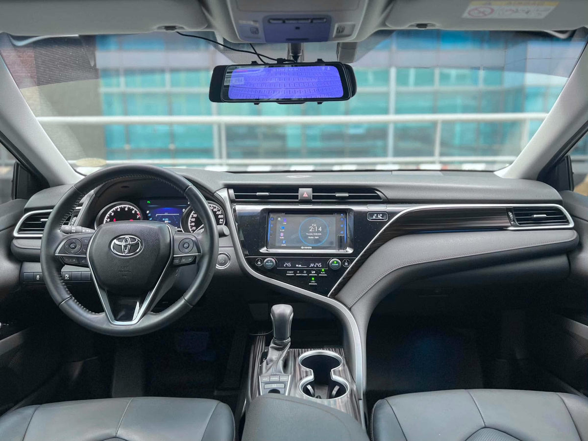 2019 Toyota Camry 2.5 V, Automatic, Gas