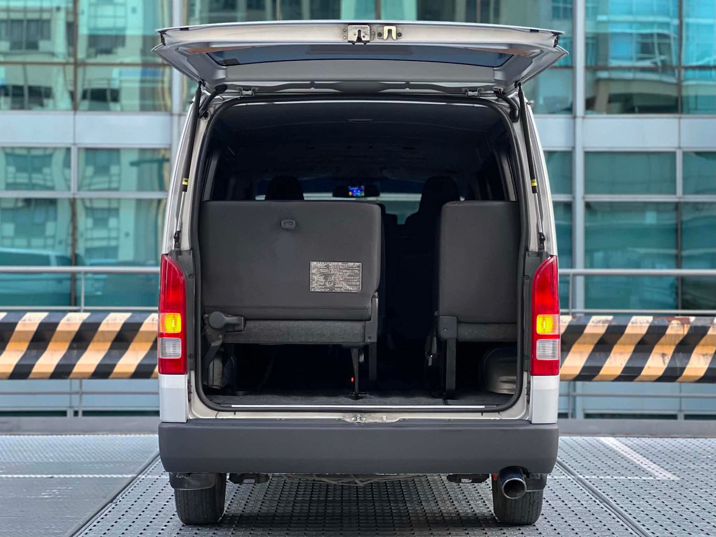 2019 Toyota HiAce Commuter 3.0, Manual, Diesel