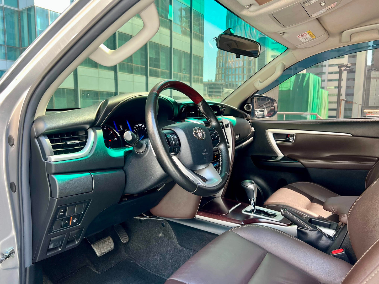 2017 Toyota Fortuner V 4x2 2.4, Automatic, Diesel
