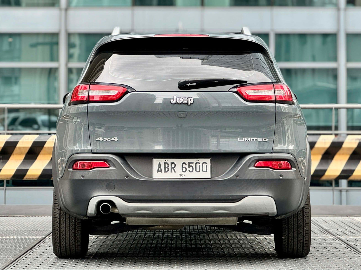 2015 Jeep Cherokee 4x4 2.6, Automatic, Gas