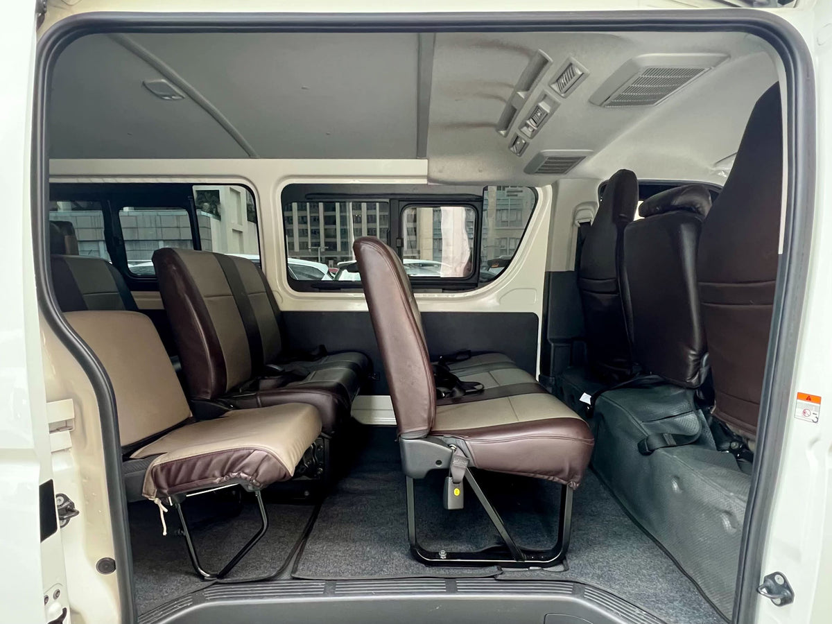 2023 Toyota Hiace Commuter 3.0, Manual, Diesel