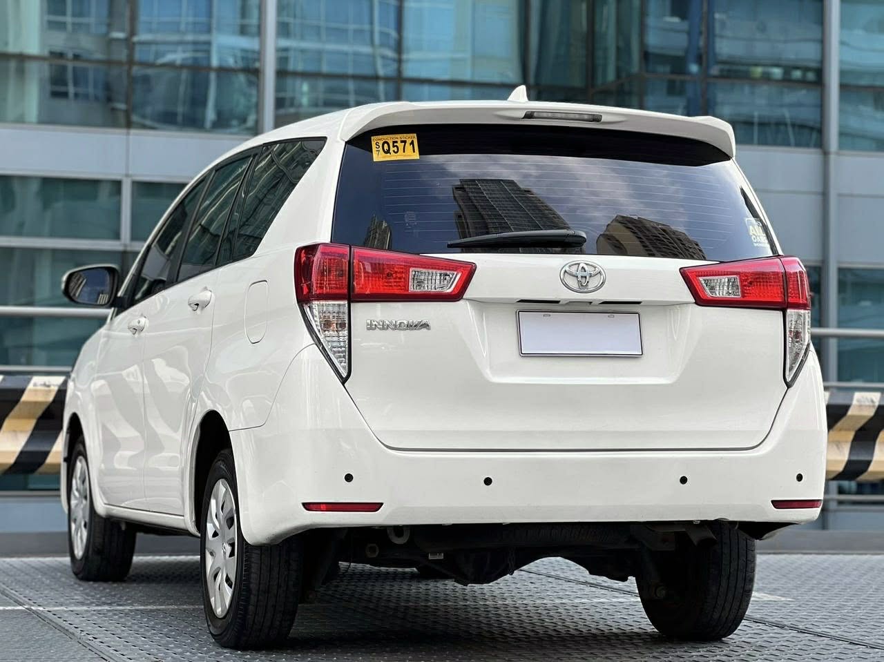 2022 Toyota Innova 2.8 J, Manual, Diesel