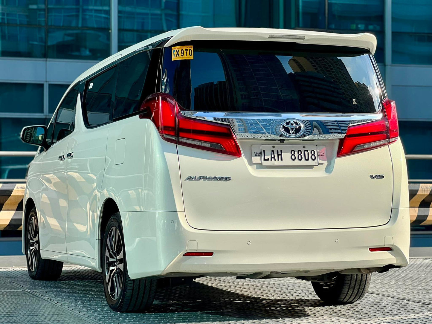 2020 Toyota Alphard 3.5, Automatic, Gas
