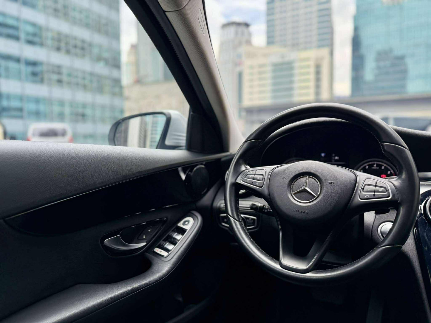 2017 Mercedes Benz C180 Avantgarde 1.6, Automatic, Gas