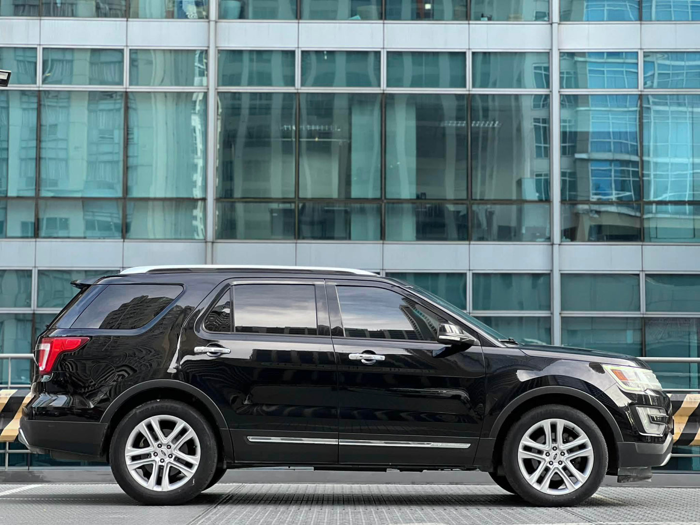 2017 Ford Explorer 2.3 Ecoboost Limited, Automatic, Gas